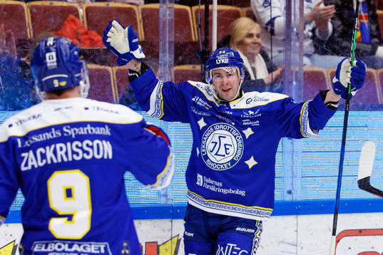 Leksands Mikael Ruohomaa jublar
