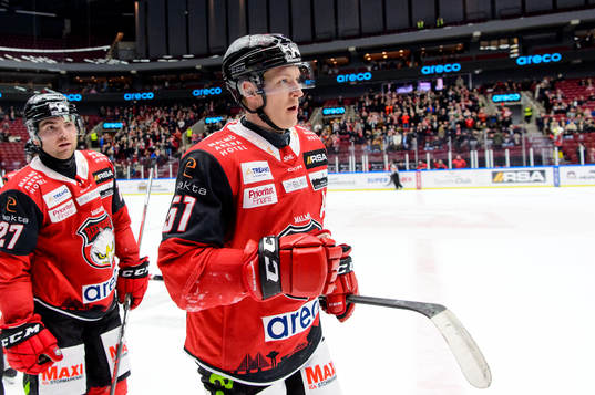 Malmö Redhawks Emil Sylvegård jublar