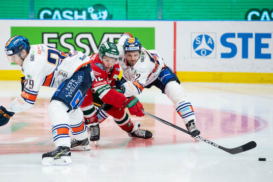 Växjös Pontus Holmberg och Arvid Lundberg mot Frölundas