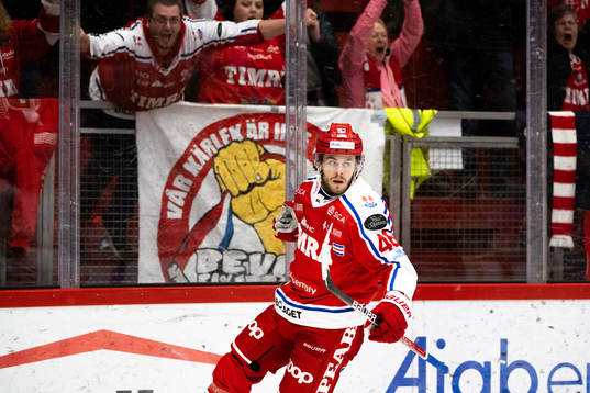 Timrås Pontus Åberg jublar