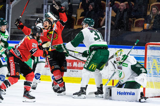 Luleås Brendan Shinnimin jublar
