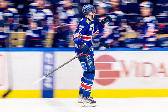 Växjös Hardy Häman Aktell jublar