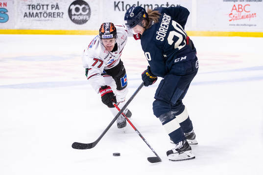 Örebros Kristaps Zile och Djurgårdens Marcus Sörensen