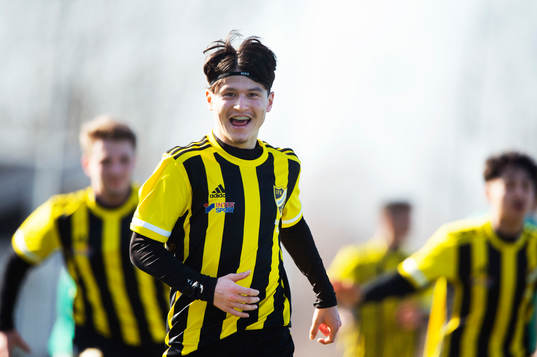 IFK Hässleholms Meraj Haidari i matchen i DM för U19