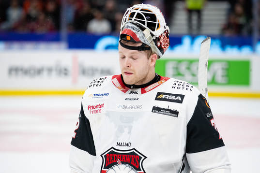 Malmö Redhawks målvakt Daniel Marmenlind deppar