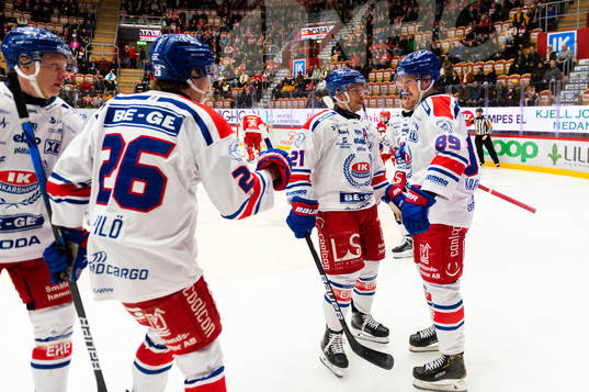 Oskarshamns Patrik Karlkvist jublar
