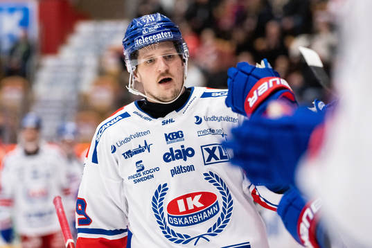 Oskarshamns Patrik Karlkvist jublar