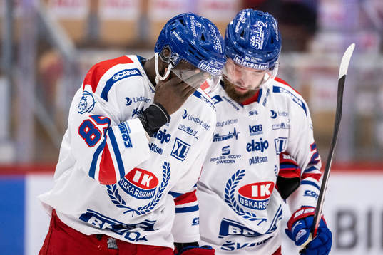 Oskarshamns Daniel Muzito-Bagenda har ont