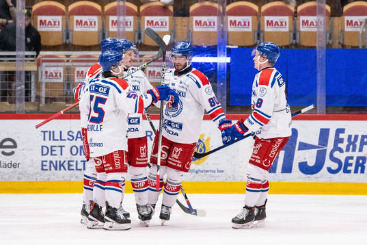 Oskarshamns spelare jublar