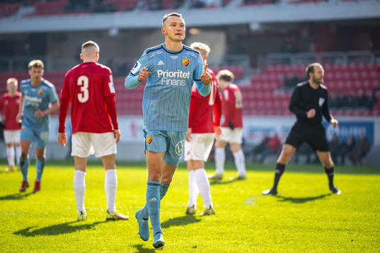 Djurgårdens Piotr Johansson jublar