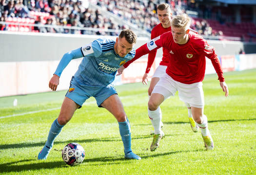 Djurgårdens Piotr Johansson och Kalmars Carl Gustafsson