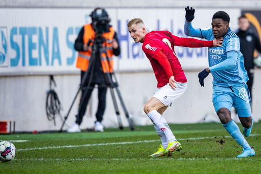 Kalmars Davíd Kristján Ólafsson och Djurgårdens Joel