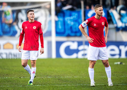 Kalmars Kevin Jensen och Erik Israelsson deppar