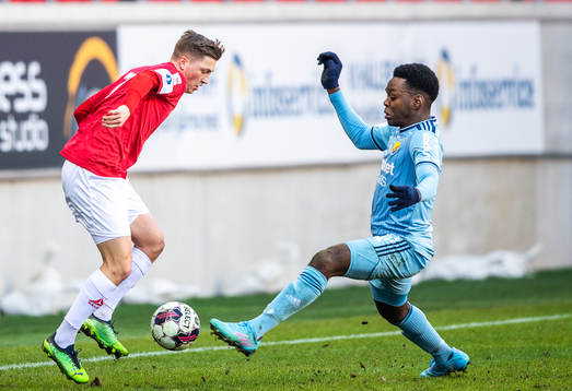 Kalmars Kevin Jensen och Djurgårdens Joel Asoro