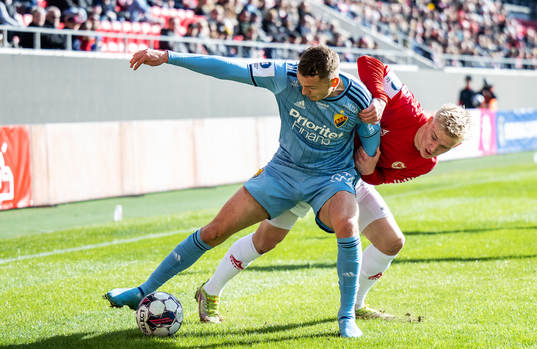 Djurgårdens Piotr Johansson och Kalmars Carl Gustafsson