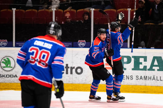 Brynäs Julius Bergman jublar