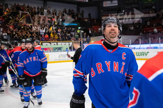 Brynäs Anton Rödin jublar