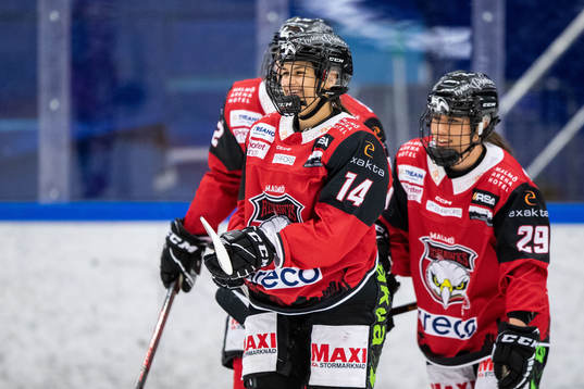 Malmö Redhawks Julie Jensen jublar