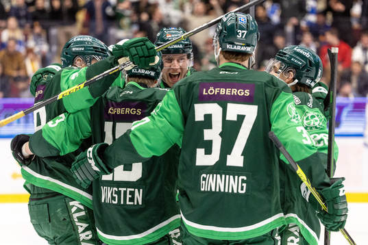 Färjestads spelare jublar