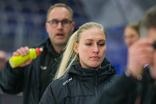 Färjestads tränare Silje Holös deppar