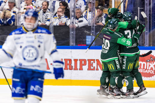 Färjestads spelare jublar