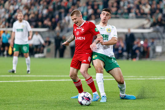 IFK Norrköpings Ari Freyr Skúlason och Hammarbys Mayckel