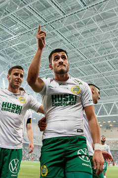 Hammarbys Astrit Selmani jublar