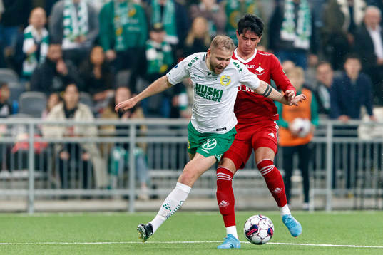 Hammarbys Darijan Bojanic och IFK Norrköpings Jean Carlos