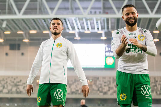 Hammarbys Astrit Selmani och Mohanad Jeahze jublar