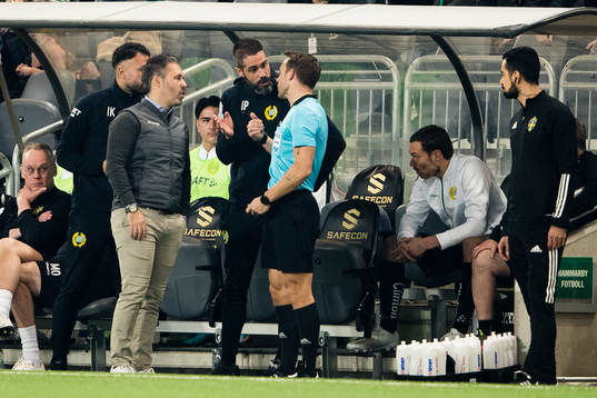 Hammarbys tränare Martí Cifuentes och assisterande