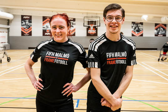 Tränare Tina Höjklint och Isaac Callegari