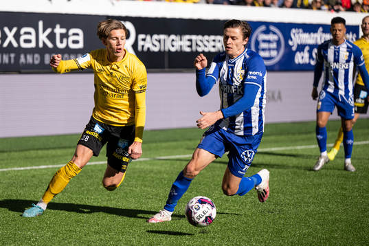 Elfsborgs Noah Söderberg och IFK Göteborgs Simon Thern
