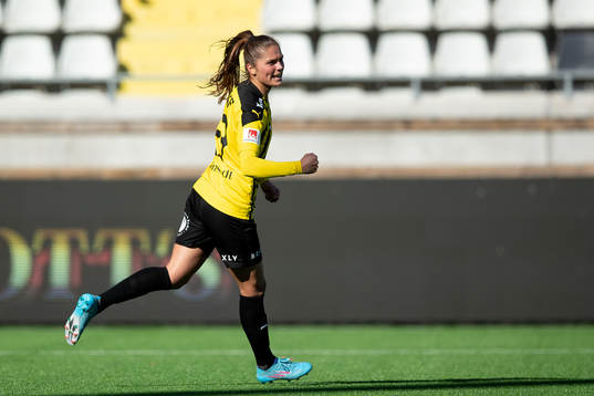 Häckens Mille Gejl Jensen jublar