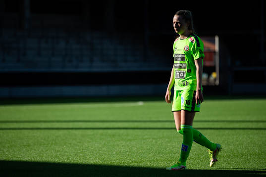 Kristianstads Gabrielle Carle deppar