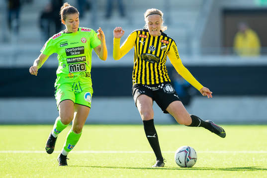 Kristianstads Tabitha Tindell och Häckens Elma Junttila