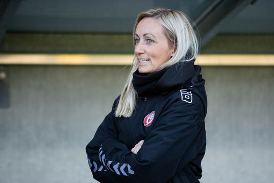 Kristianstads tränare Elisabet Gunnarsdóttir innan
