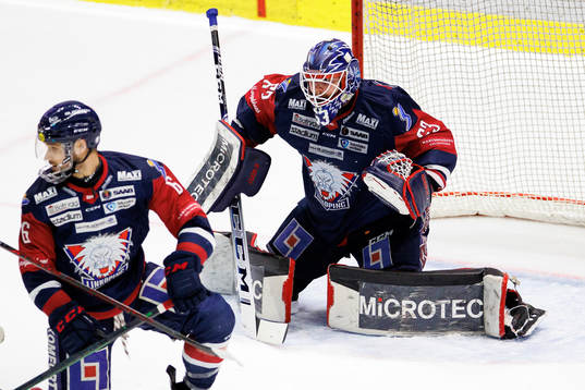 Linköpings Craig Shira och målvakt Marcus Högberg