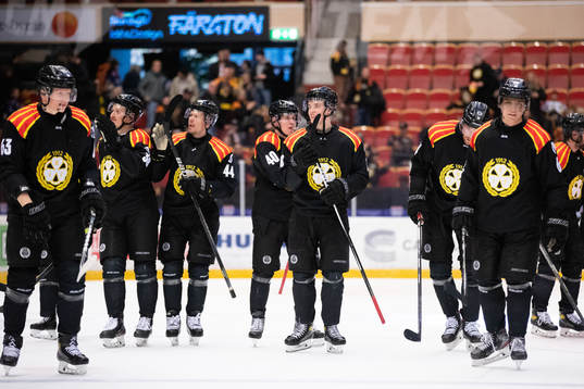 Brynäs spelare jublar