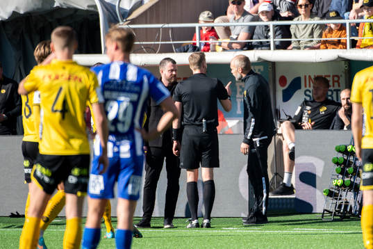 Elfsborgs manager Jimmy Thelin Domare Glenn Nyberg och