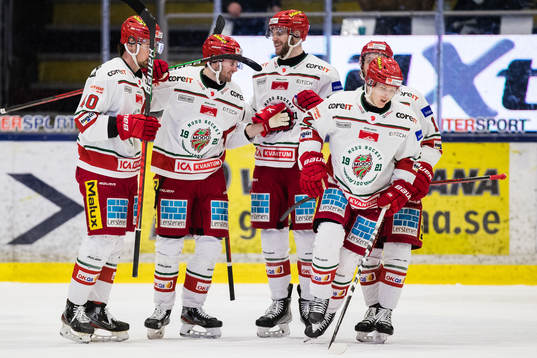 Modos Pontus Näsén jublar