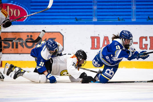 Leksands Tereza Vanisova och  Brynäs Jenny Antonsson och