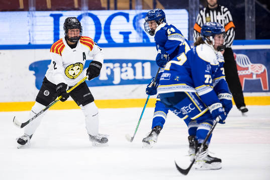 Brynäs Maja Nylén Persson   och Leksands Ida Karlsson
