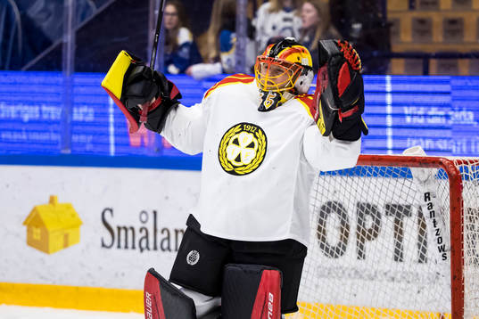 Brynäs målvakt Ellen Johnsson jublar