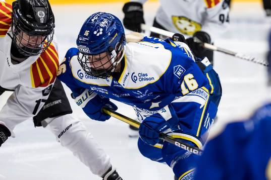 Leksands Jennifer Carlsson  och  Brynäs Jaycee Gebhard