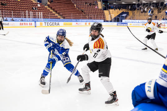 Leksands Katerina Bukolska och  Brynäs Jaycee Gebhard