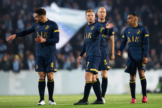 s Sebastian Larsson