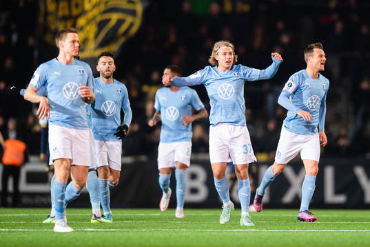 Malmö FFs Sebastian Nanasi jublar