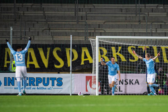 Malmö FFs Niklas Moisander jublar