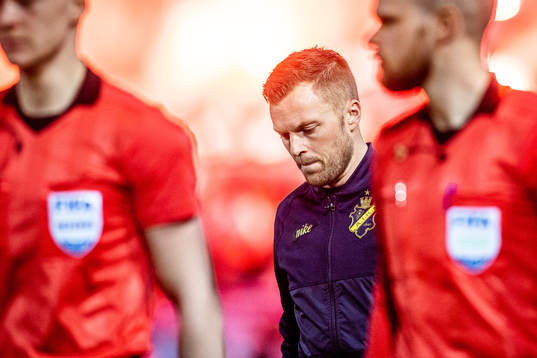s Sebastian Larsson