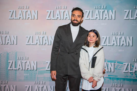 Abdul Khalili ankommer till galapremiär av filmen Jag är